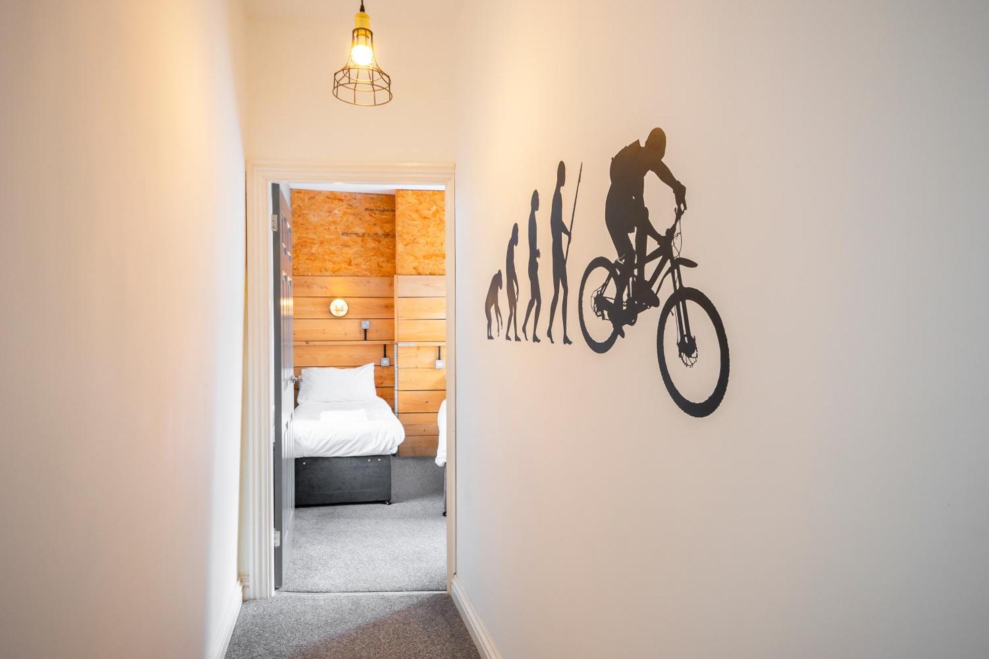 Riverside Great House In The Afan Forest Bike Park By Staystaycations Glyncorrwg Dış mekan fotoğraf