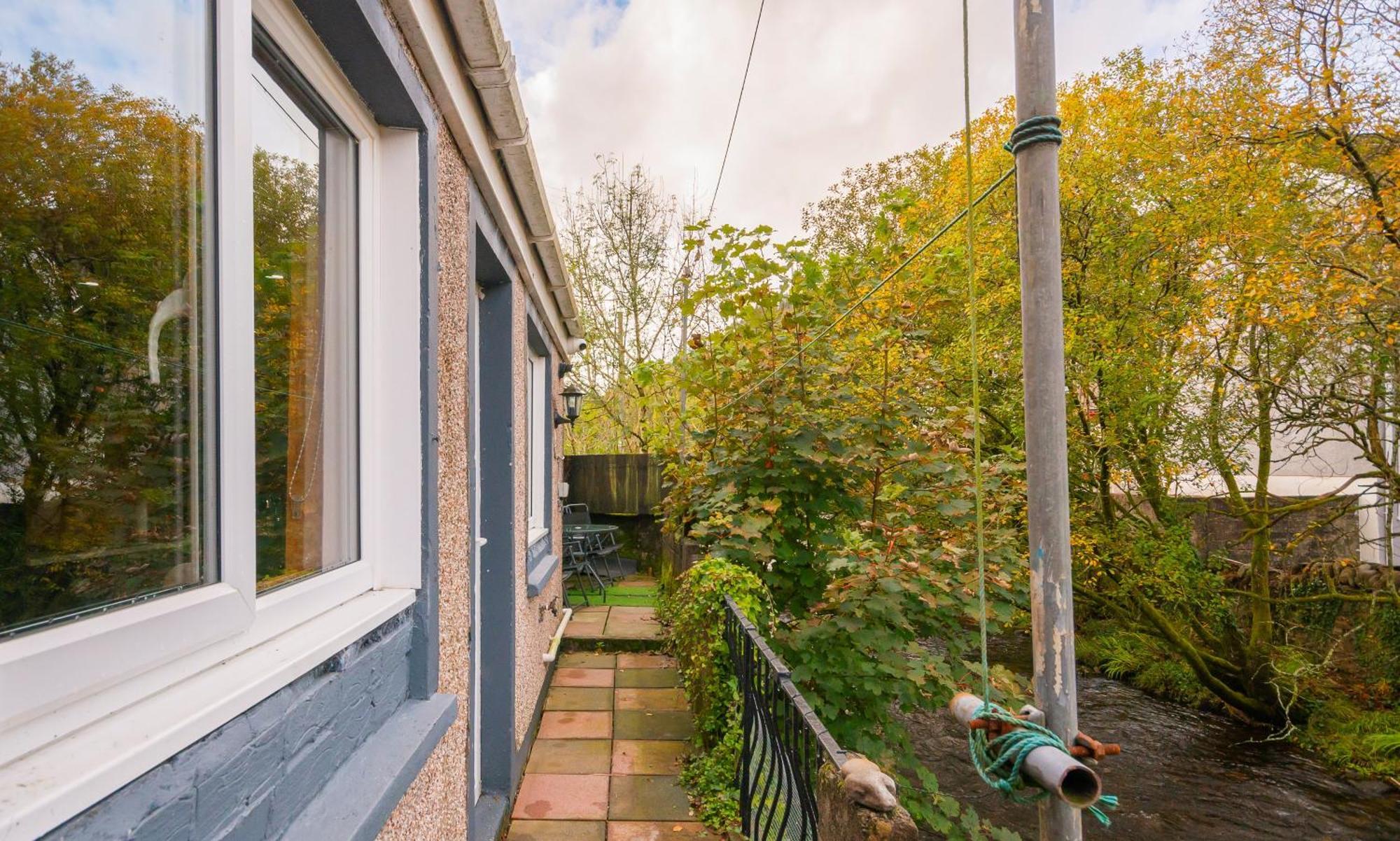 Riverside Great House In The Afan Forest Bike Park By Staystaycations Glyncorrwg Dış mekan fotoğraf