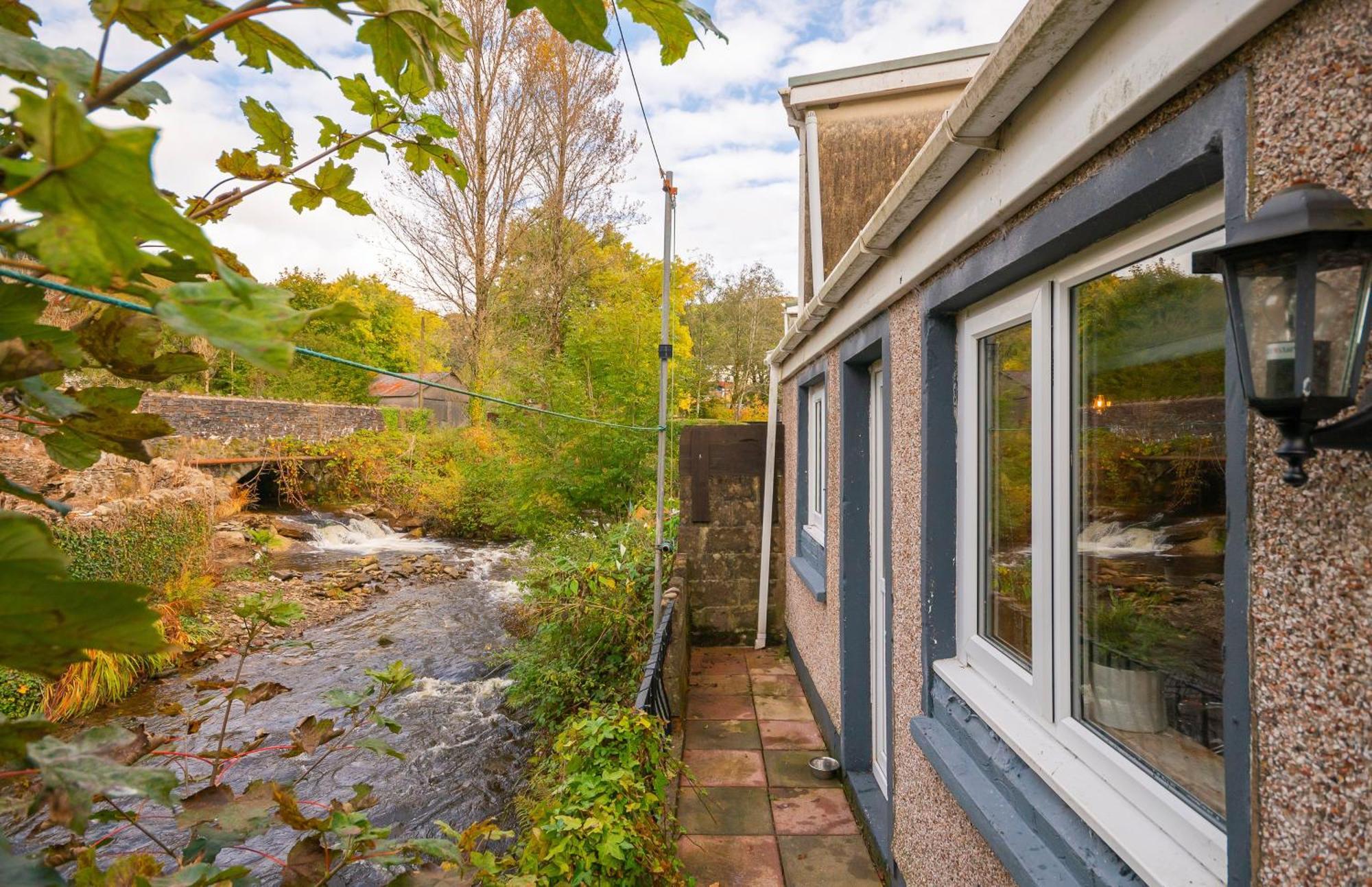 Riverside Great House In The Afan Forest Bike Park By Staystaycations Glyncorrwg Dış mekan fotoğraf